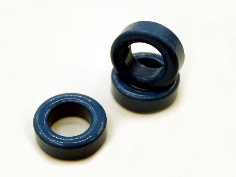 Quattro toroidi in ferrite 14x8x5.5mm